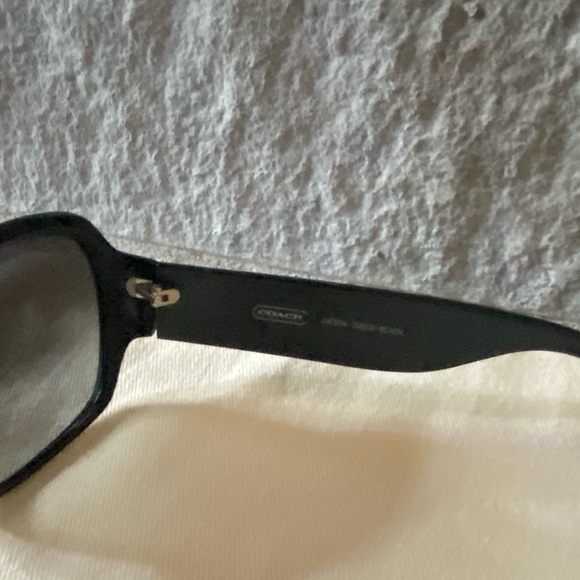 Coach sunglasses - Picture 3 of 3